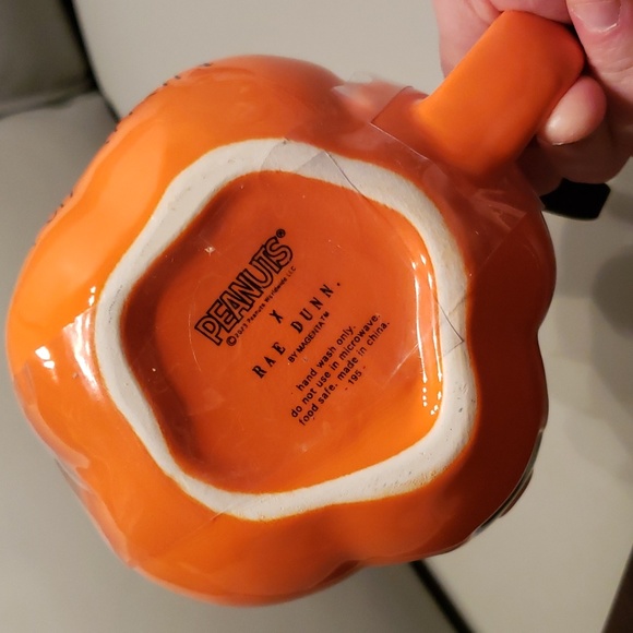 Rae Dunn “The Great Pumpkin" with Snoopy on Pumpkin lid Mug NWT - Picture 5 of 7